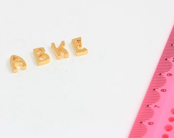 Dije de letra de oro brillante de 24 k (6 x 9 mm), dijes iniciales, colgante de letra, collar de letras de oro, collar personalizado, dijes chapados en oro, MBGHRF12