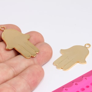 30x43mm 24k Shiny Gold Hamsa Charms, Hamsa Charm, Hamsa Bracelet, Fatima Hand Charms, Charms, Gold Plated Findings,  MBGMLS977-1