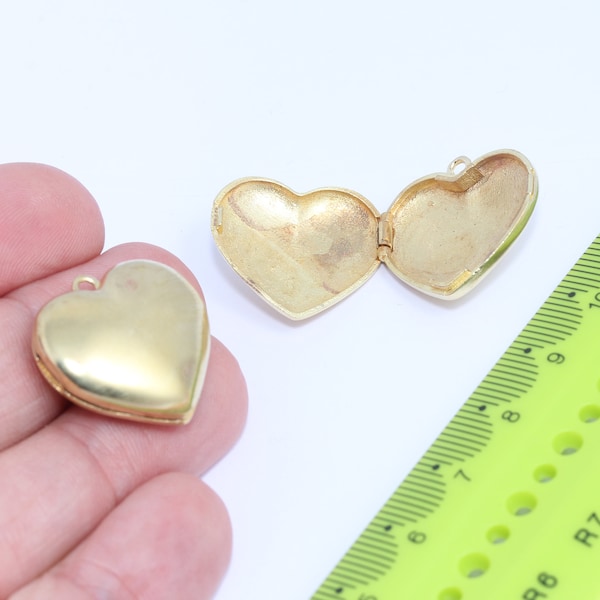 22x24mm Raw Brass Heart Locket Pendant, Heart Necklace, Heart Locket Medallion, Heart Charm, Love Charms, Raw Brass Pendant,   MBGMLS553