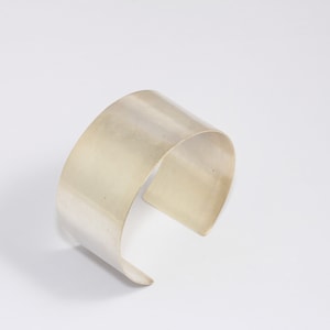 30 mm antiekzilveren manchetarmband, verstelbare armband, handgemaakte manchetarmband, zilveren armband, brede zilveren armband manchet, MBGCHK225-2