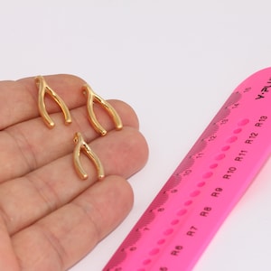 24k Shiny Gold Wishbone Pendant, Lucky Charm, Gold Wishbone Charms, Wishbone Jewelry, Wish Charms,  MBGBRT716