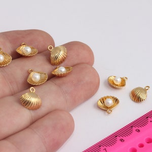 11mm 24k Shiny Gold Plated Sea Shell Charm, Seashell Charm, Oyster Necklace Pendant, Beach Jewelry, Gold Plated Charms,  MBGMTE778-2