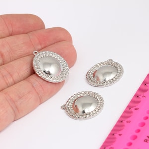 22x24mm Silver Plated Sun Medallion, Round Pendant, Sun Medallion, Vintage Charms, Silver Plated Findings,  MBGMTE682
