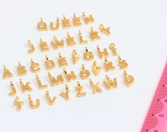 Dije de letra de oro brillante de 24 k (5 x 8 mm), dijes iniciales, colgante de letra, collar de letras de oro, collar personalizado, dijes chapados en oro, MBGHRF13