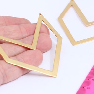 58x62mm 24k Matt Gold Plated Chevron Pendant, Chevron Necklace Charms, Large Outline Chevron Pendant, Gold Plated Findings, MBGMTE27