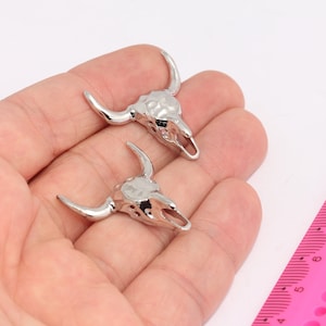 Rhodium Plated Cattle Charms, Horn Bead Charms, Cattle Skull , Buffalo Skull , MBGKDR35