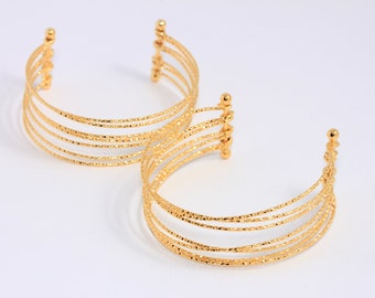 24k glänsande guldpläterat trådarmband, öppet manschettarmband, armbandsring, brett armband med flera trådar, guldpläterade detaljer, MBGCHK235-5