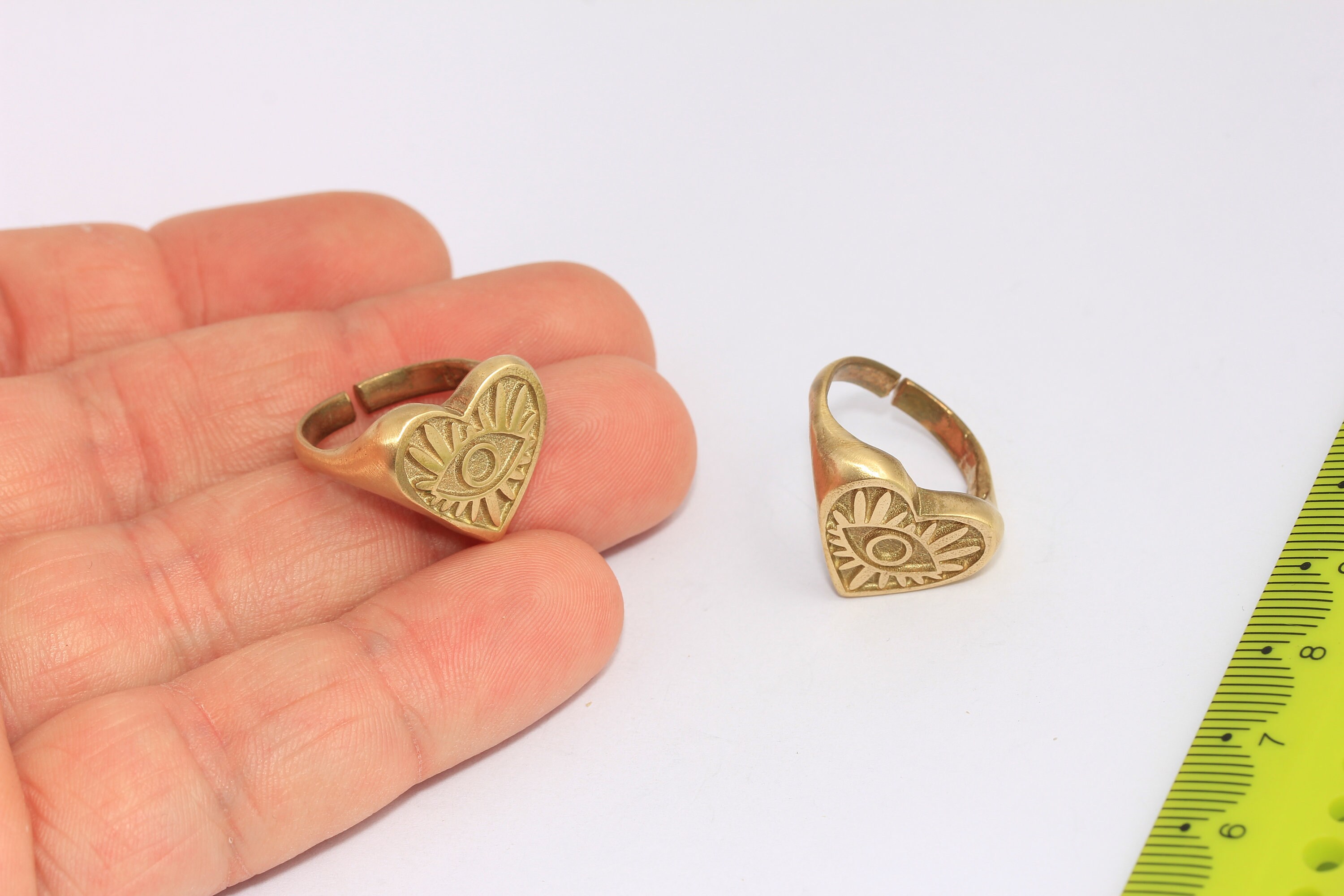 17-18mm Raw Brass Heart Rings, Brass Evil Eye Rings, Statement Rings, Bezel Rings, Heart Shaped Rings, Raw Brass Findings, MBGCHK134-5