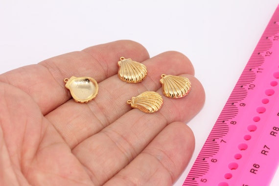 13x14mm 24 Shiny Gold Sea Shell Charm, Seashell Beads, Seashell Pendant, Summer Charms, Beach Jewelry, Gold Plated Charms, MBGSLM323
