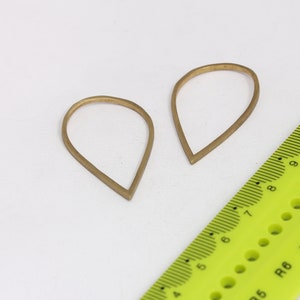 24x38mm Raw Brass Teardrop Pendant, Brass Pendant, Teardrop Charm, Brass Necklace Pendant, Charms, Raw Brass Charms,   MBGCHK262
