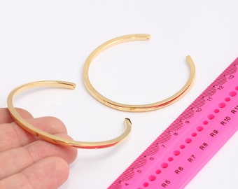 57 mm 24k glänsande guldpläterat platt armband, armband med öppen manschett, stapelbart guldarmband, guldpläterade detaljer, MBGCHK135-2
