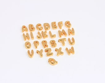 Dije de letra de globo bañado en oro de 24 k, colgante personalizado (5,5 x 7 x 5 mm)