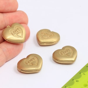 21x23mm Raw Brass Heart Locket Pendant, Heart Necklace, Heart Locket Medallion, Heart Charm, Love Charms, Raw Brass Pendant, MBGHRN40