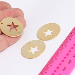 28mm 24k Shiny Gold Plated Star Pendant, Disc Charms, Star Medallion, Star Charms, Round Pendant, Coins, Gold Plated Findings,    MBGMTE523