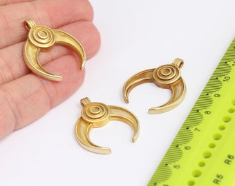 26x31mm Raw Brass Horn Charms, Horn Pendant, Horn Necklace, Boho Pendants, Moon Pendant, Charms, Raw Brass Findings  MBGSOM73