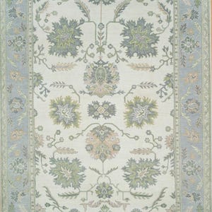 Handmade Ivory Oushak Rug: Contemporary Turkish Wool Carpet
