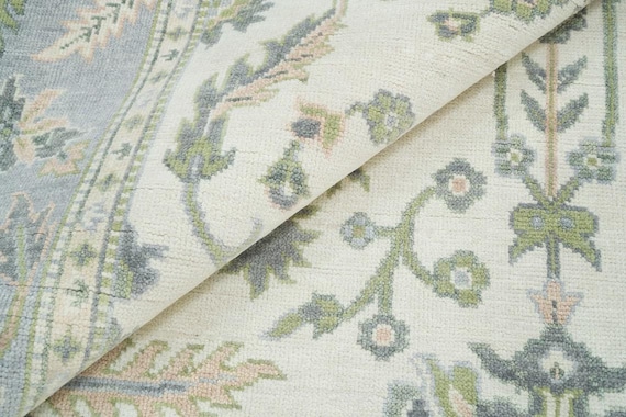 Handmade Ivory Oushak Rug: Contemporary New Zealand Wool Carpet