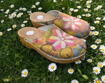 Vintage Inspired Holz Clogs aus Leder Blumendruck / Berkemann / 37 / Geblümt / Bunt / Hippie Boho / Nieten / Sandalen / Mules / Retro