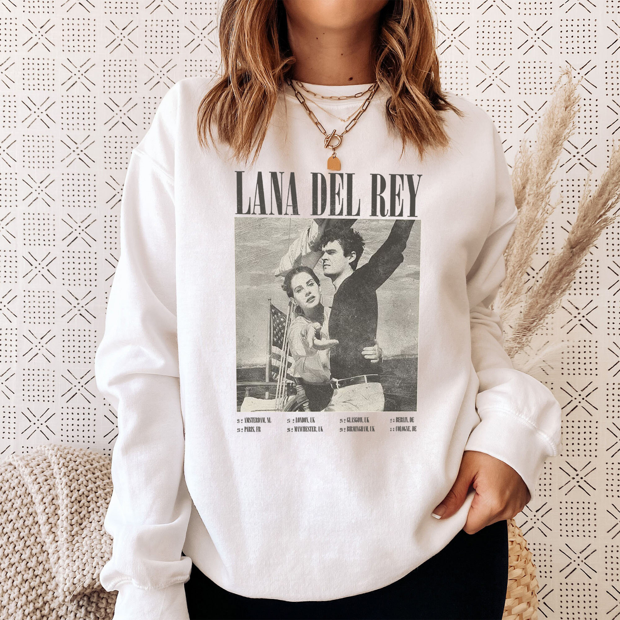 Lana del rey crewneck sale