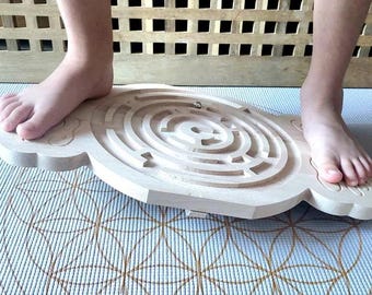 Montessori Balance Board with Maze | CNC Digital File for Vectric (.CRV) – Wooden Toy for Kids | Complete design and toolpaths!