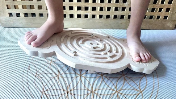 Montessori Balance Board with Maze | CNC Digital File for Vectric (.CRV) – Wooden Toy for Kids | Complete design and toolpaths!