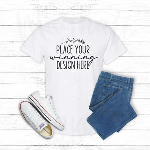 Mockup di maglietta Gildan 5000 bianca, mockup di maglietta vuota unisex, mockup di maglietta Gildan 5000 bianca da uomo, mockup evergreen da donna, download AI