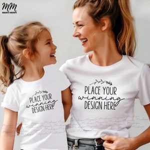 白いTシャツのモックアップ、ベラキャンバス3001のモックアップ、ママと娘のシャツのモックアップ、母の日、白いママと女の子の子供用TシャツのAIダウンロード