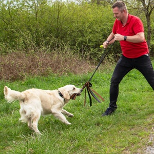 CopcoPet Interaktives Hundespielzeug, Zerrspielzeug, Hetzlappen aus Leder Bild 5