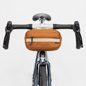 Weatherproof Handlebar Bike Bag: Crossbody Bum Bag for Cyclists
