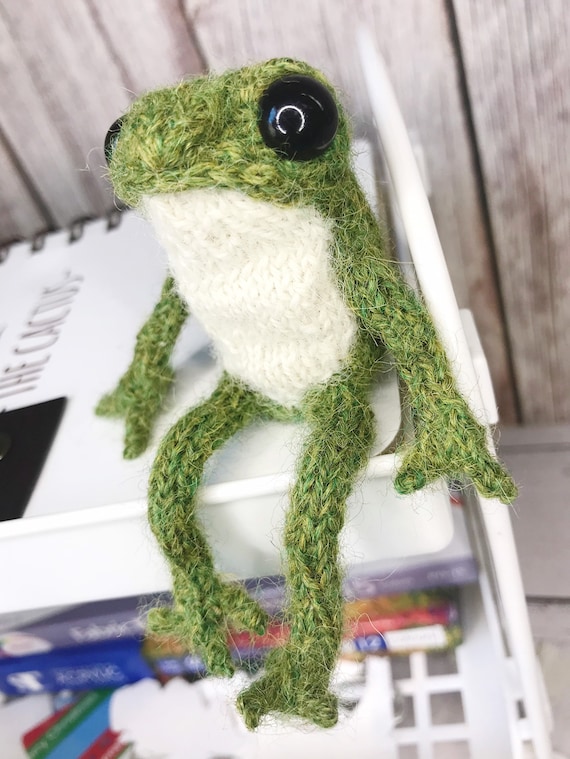 Knitted Frog in Sweater Crochet Froggy in Clothes Frog and Toad Plush Knit  Movable Tiktok Knitting Frog Toy Frog Doll 