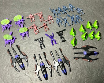 1997 Trendmasters War Planets Accessories Figures Missels Lot Of 31 Heroic Planet Planet Bone