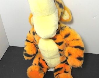 2000 Disney Tigger Friend Forever Winnie the Poo Plush