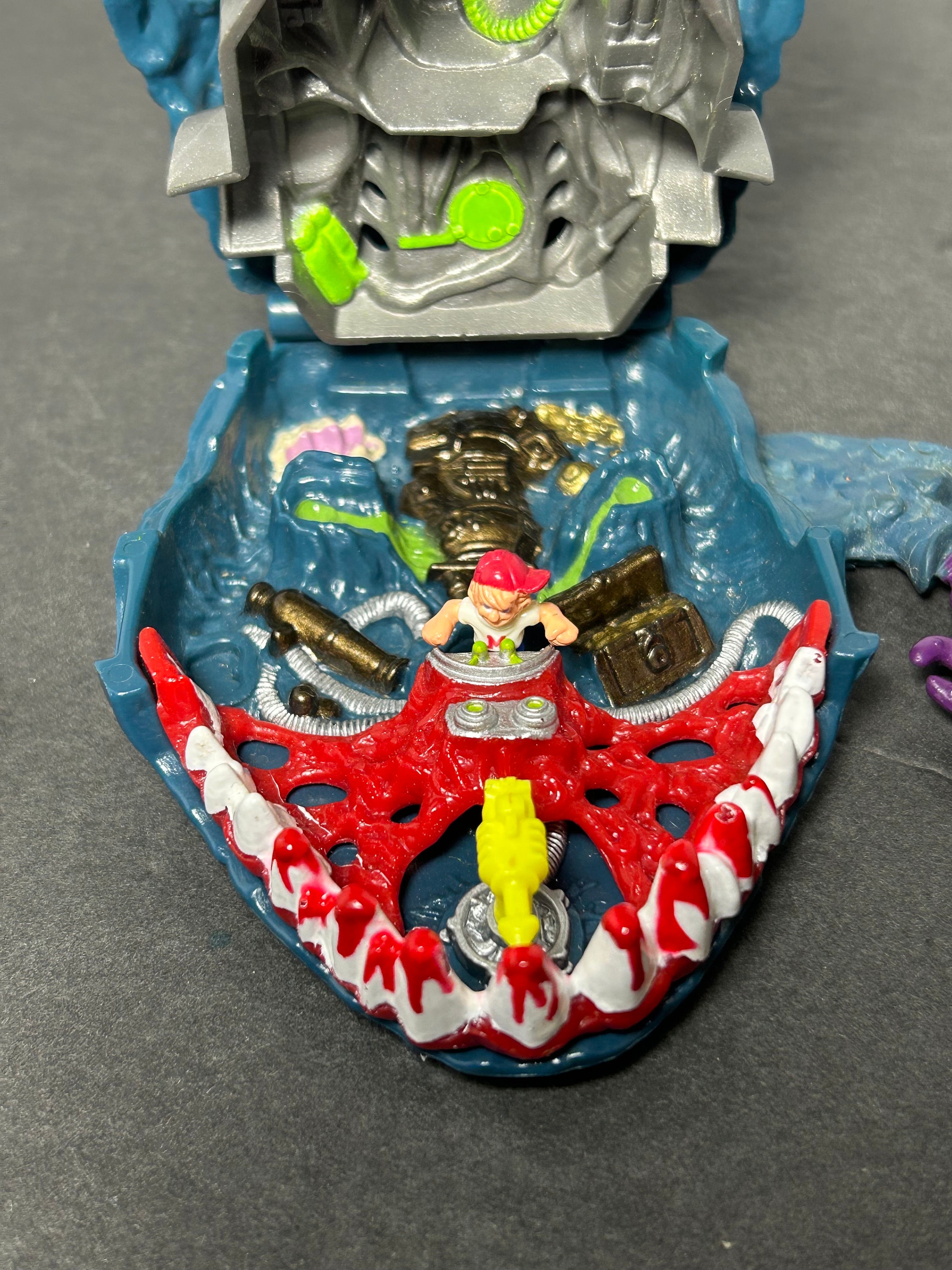 1993 Mighty Max Man Eater Shark Bluebird Toys 90s Jaws of Doom