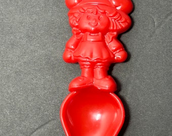 1980s Strawberry Shortcake Betty Crocker Pet Cookie Set (SPOON)   Kenner American Greeting Corp 1983 603004 1 Rare Find