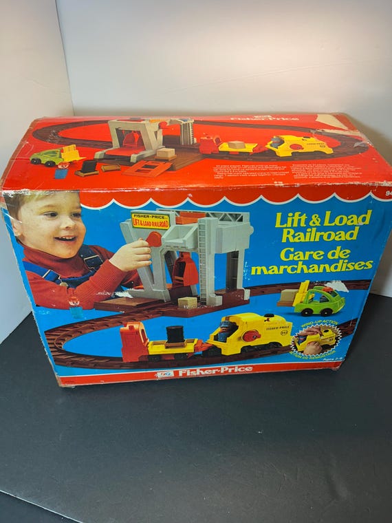 Fisher-Price レトロおもちゃ セット 1978 Fisher Price Lift and Load Railroad Little People #943
