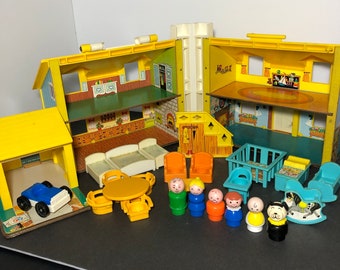 1969 Fisher Price Play Family House 952  Complete! Nursery Set Added (A)
