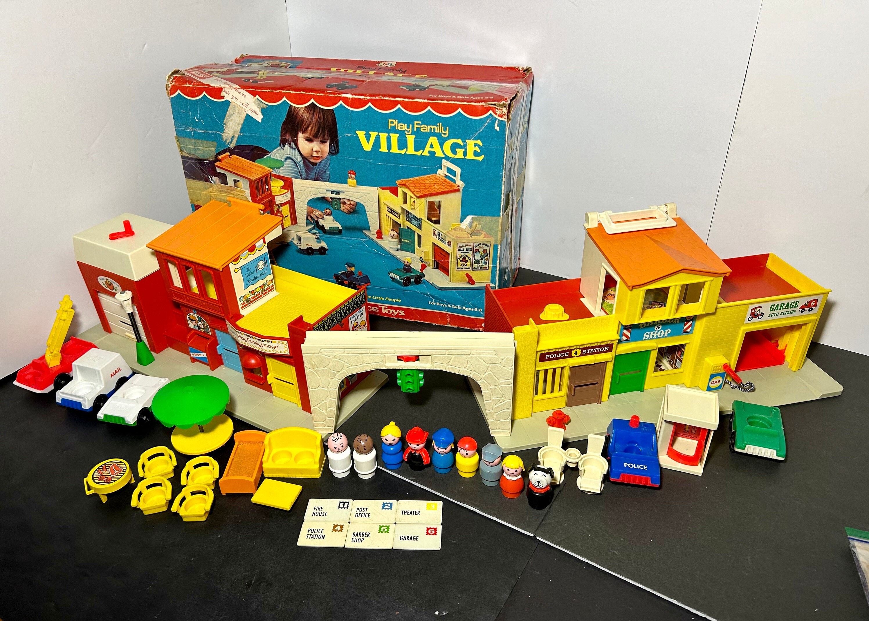 Fisher Price Play Family Village de los anos 70 1973 completo con caja 997 Etsy Espana