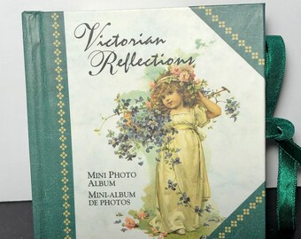 1997 Victorian Reflections Mini Photo Album