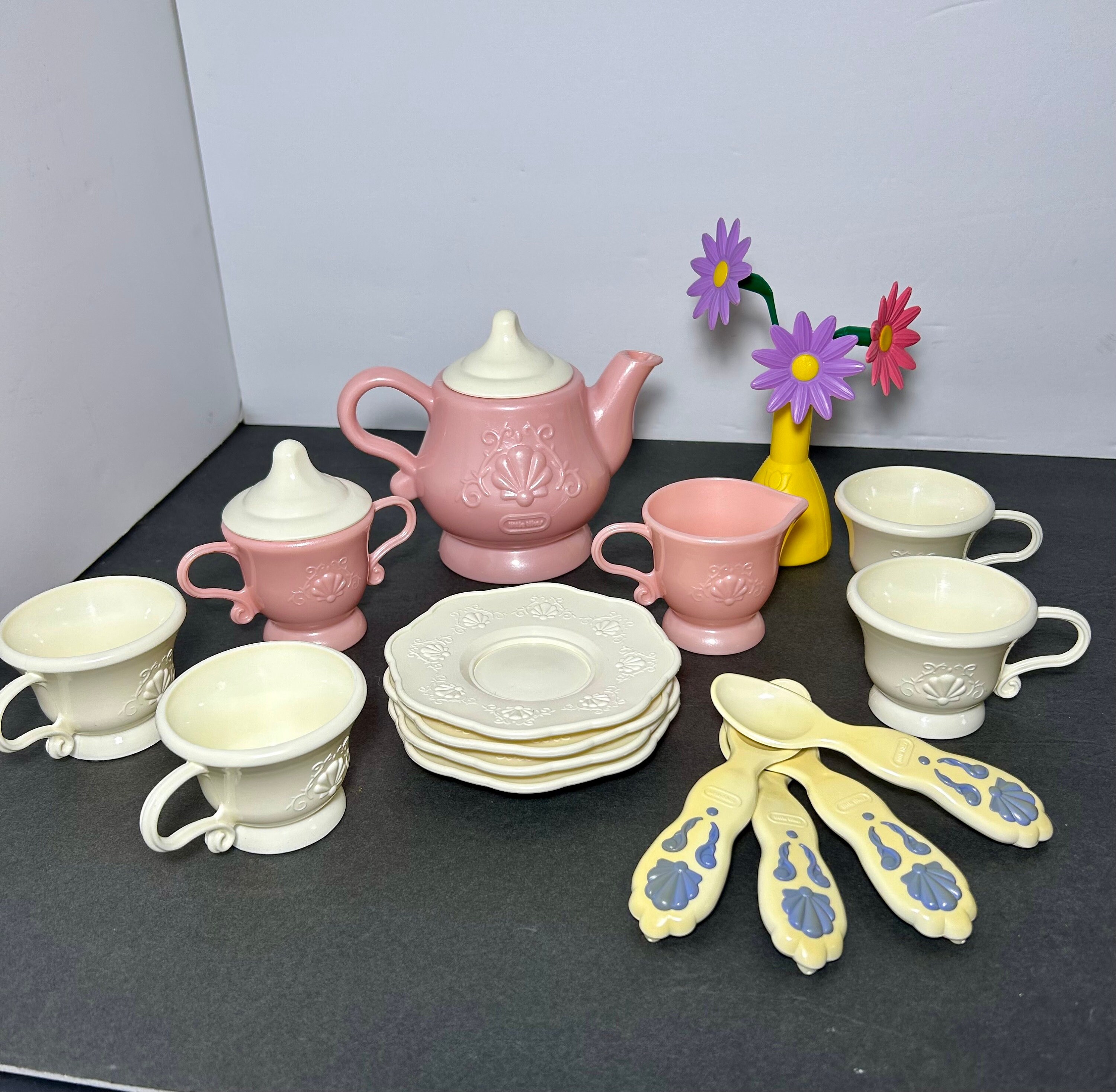 Little Tikes Victorian Shell Design Teas Set Pink and White Near Complete Missing Tray