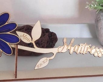 Wooden daisy - gift idea for teacher, Mother's Day, grandmother, colleague, nanny, Valentine's Day, Christmas, personalized flower on stand