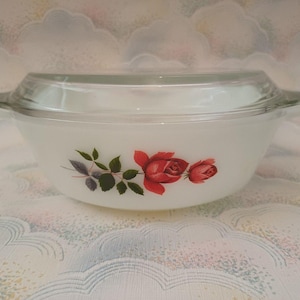 JAJ Pyrex Casserole Dish & Lid Vintage 60s 70s June Rose Made In England 505