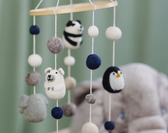 Mobile handmade from felt | customizable | Zoo Alaska | Baby room decoration | Gift baby shower, birth, baptism | Boys & Girls