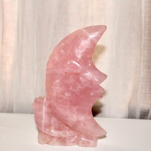 Rose quartz half moon - Crescent moon carvings - High quality rose quartz crystal
