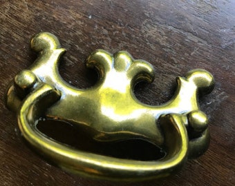Drawer Pull Single Mount Chippendale Style Brass Finish 3" Total Width Fixed Bail