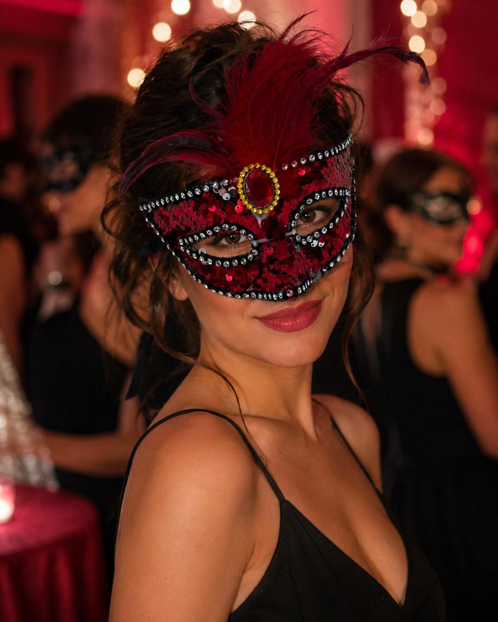 Red Sequin Masquerade Mask with Feathers & Rhinestones, Venetian Halloween Costume Mask for Women, Mardi Gras Carnival Party Prom Eye Mask