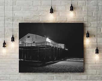 Art mural, Outer Banks at Night, Kitty Hawk Pier, Kitty Hawk NC - Toile mate, tendue, 1 25", décoration côtière, Art de maison de plage, océan