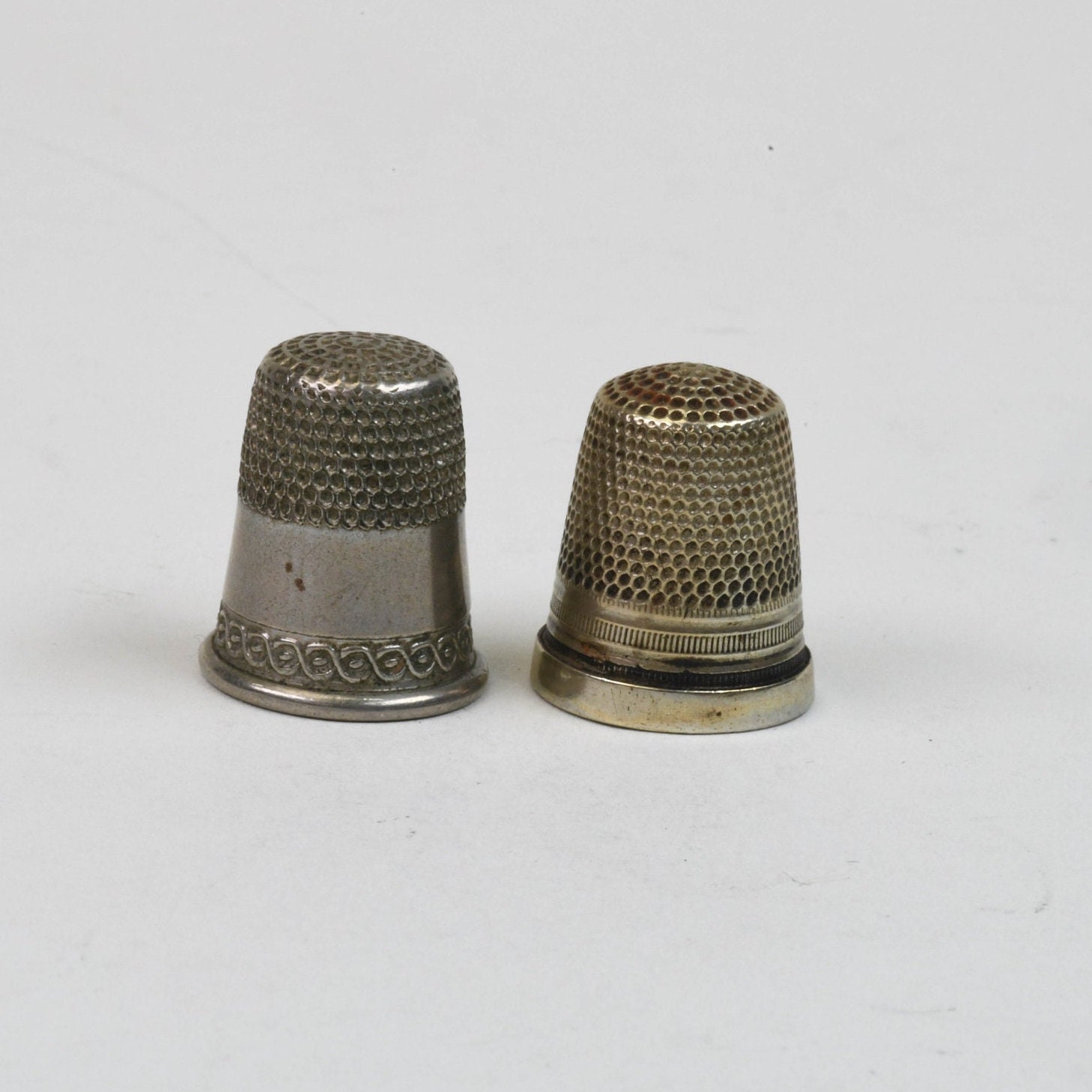 Sewing Thimble Finger Protector Embroidery Needlework Metal Brass Sewing  Thimble Sewing Tools Accessories Retro Handwork Sewing Thimble 