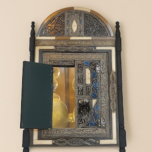 Moroccan Camel Bone & Brass Wall Mirror, Handmade Traditional Tribal Decor for Living Room, Bedroom, or Entryway, Unique Home Accent