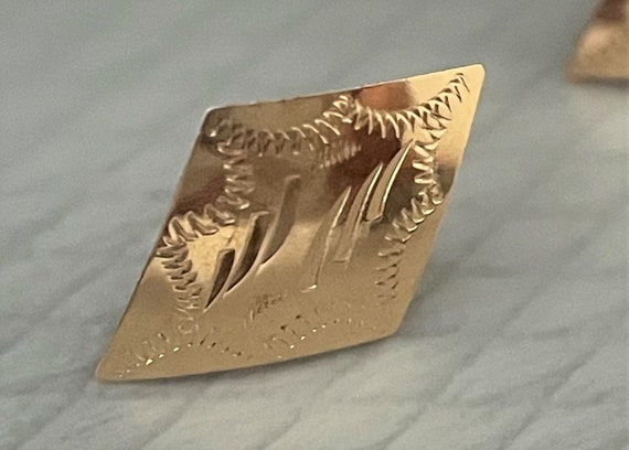 14k Solid Gold 2-PC Pair Rhombus Shape Earrings - image 8