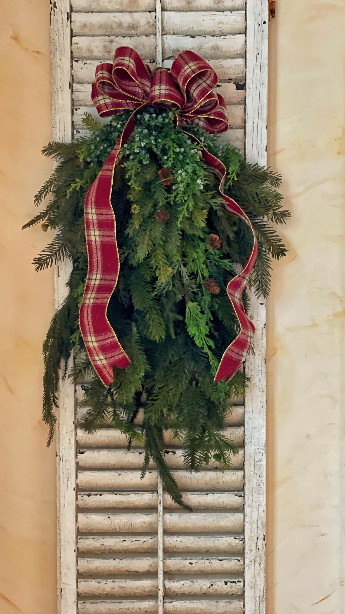 15 Easy Ways to Decorate With Fresh Greens for the Holidays Etsy